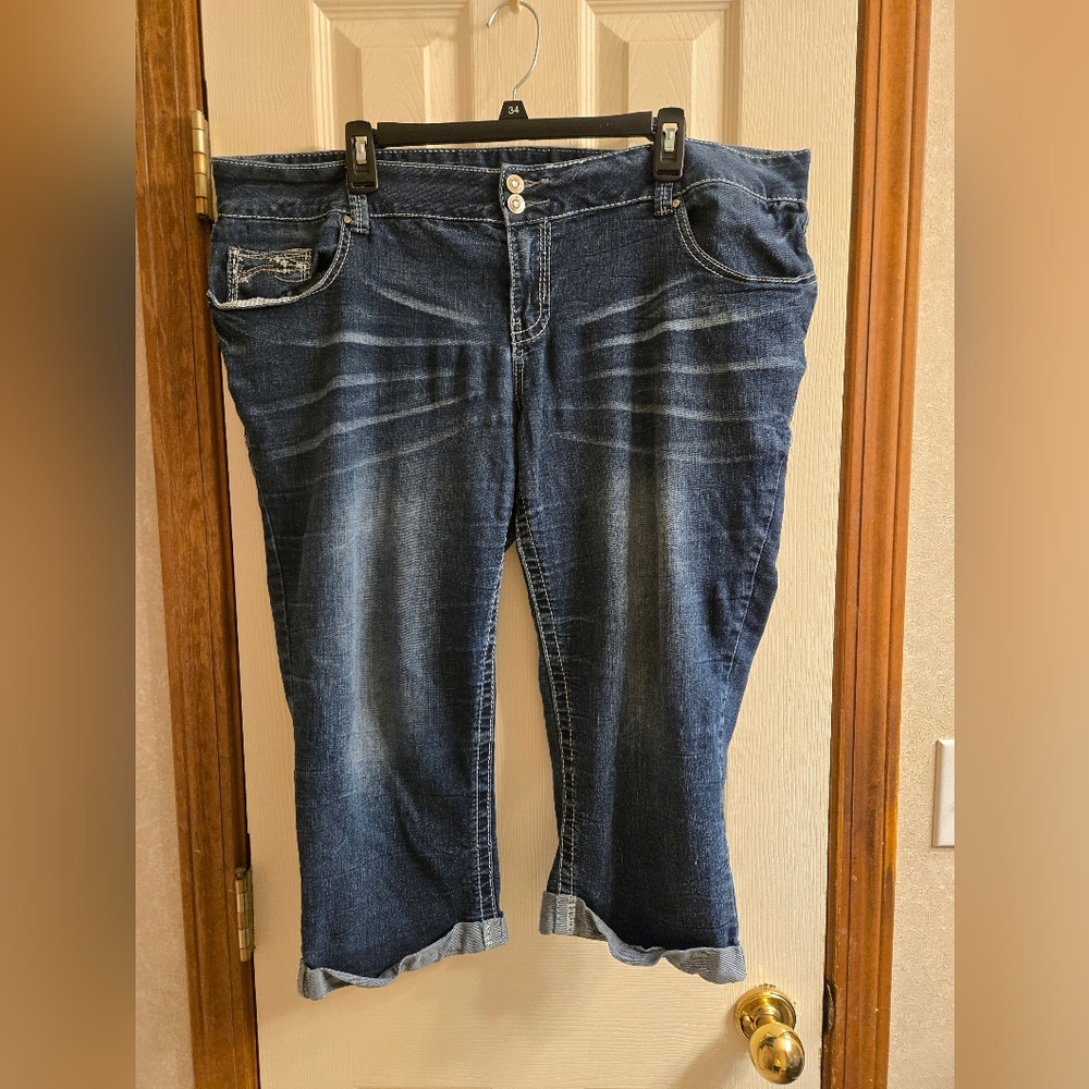 Dark Blue Women's Stretch Capri Jeans